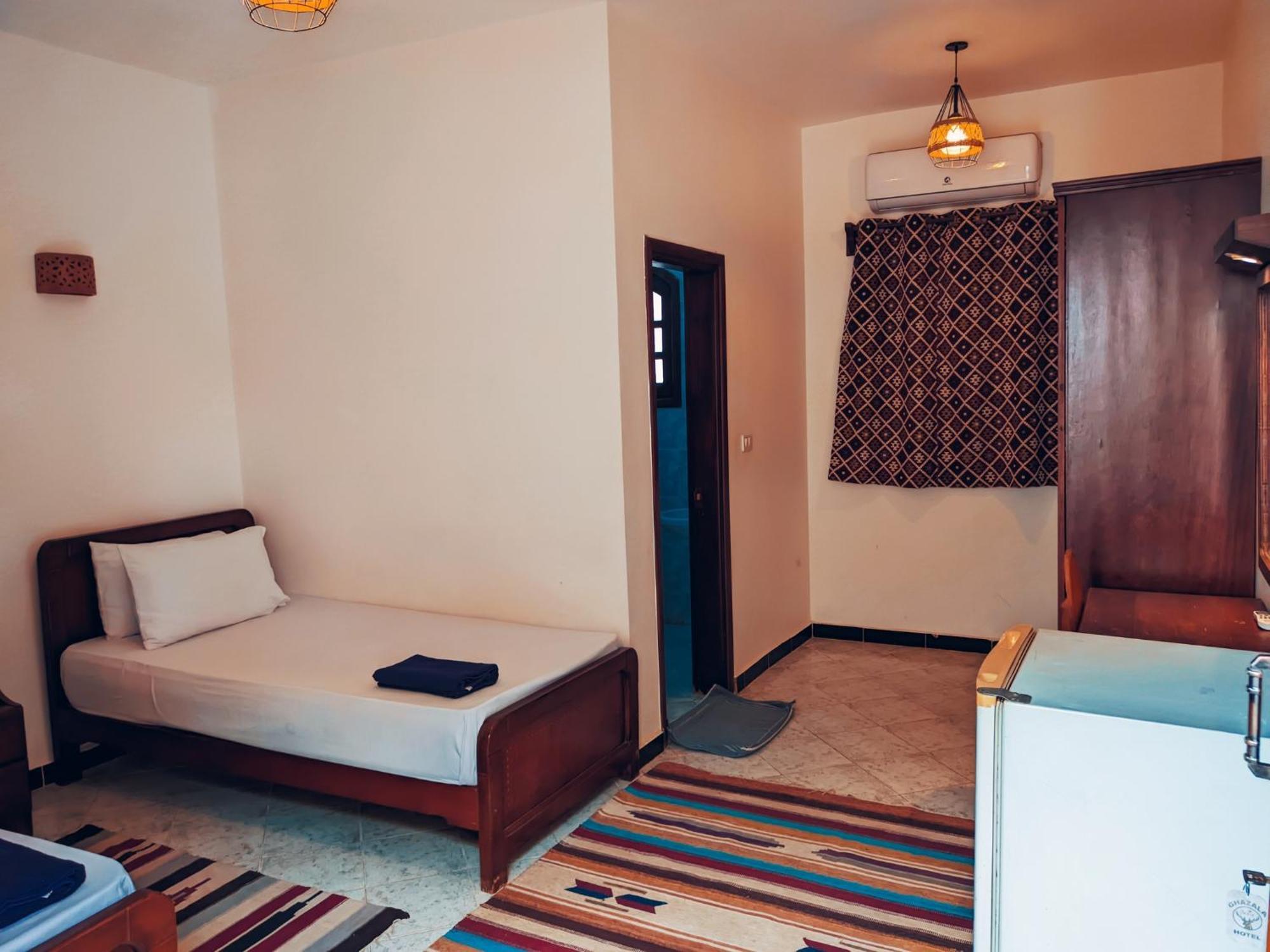 فندق Ghazala Oasis دهب المظهر الخارجي الصورة