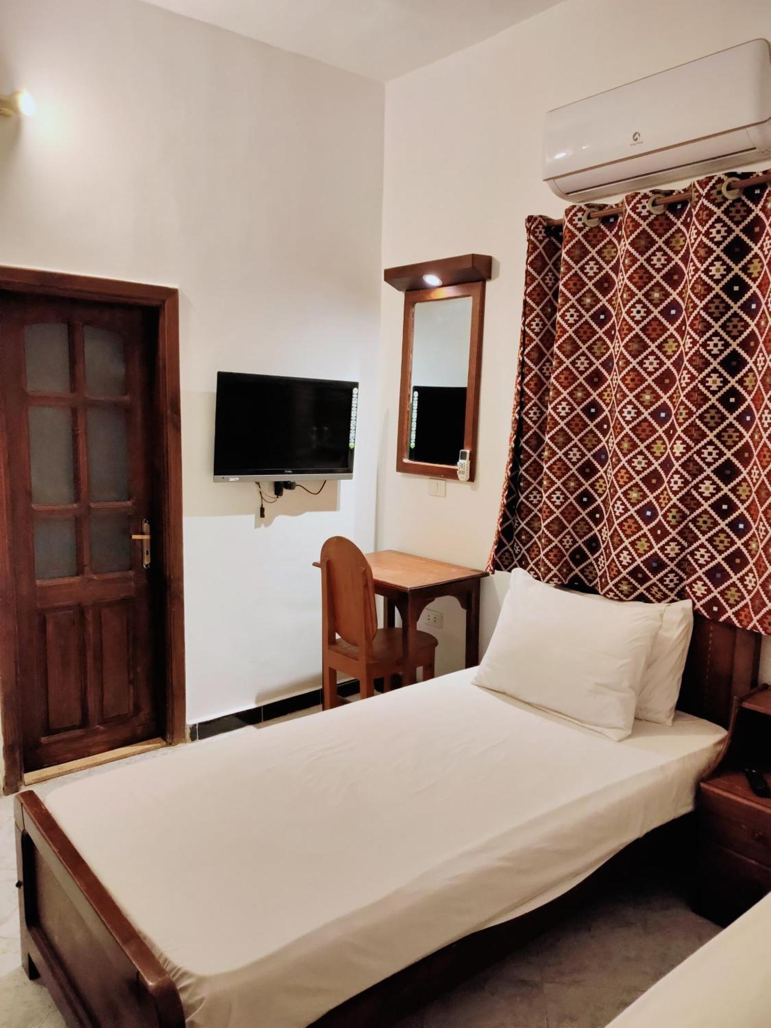 فندق Ghazala Oasis دهب المظهر الخارجي الصورة
